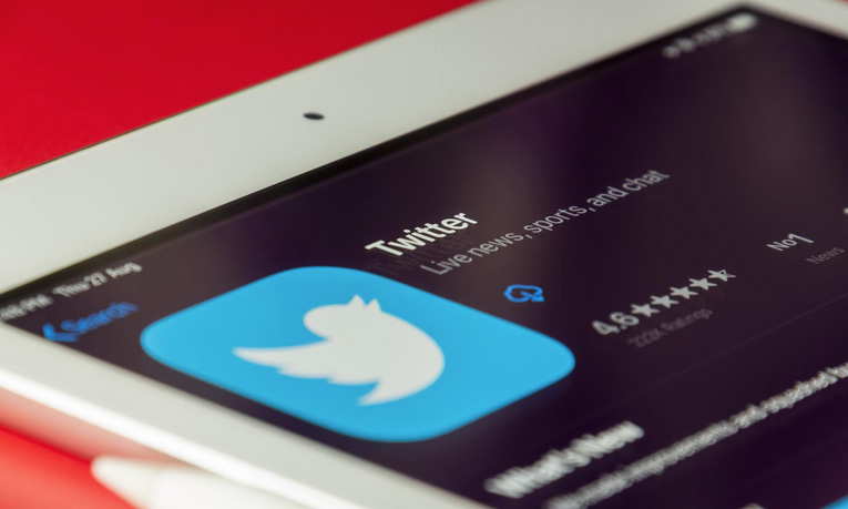 What can we learn from Twitter What can we learn from Twitter